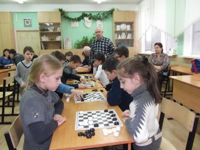 На первенстве области по русским шашкам доминировали ребята из районов